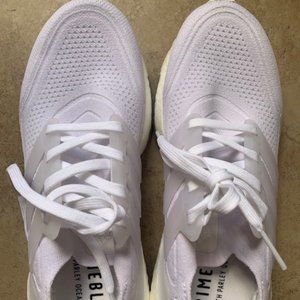 Adidas Ultraboost in ULTRA white, womens size 9.5, excellent condition